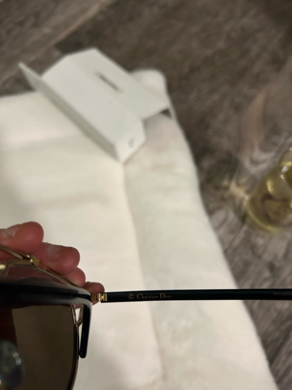 Dior White Packaging Box with Gold Wire Label - Picture 8 of 13